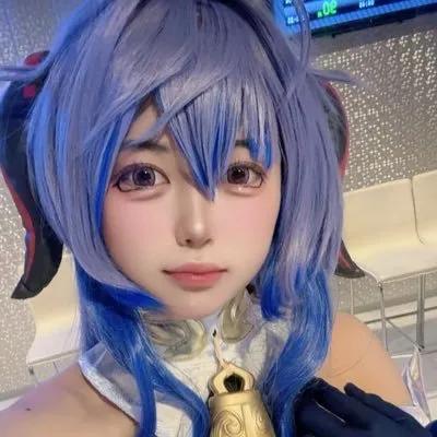 にこ