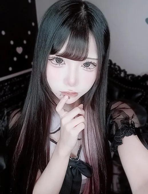 くろむ