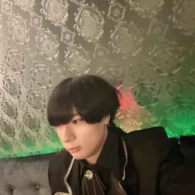 まなと