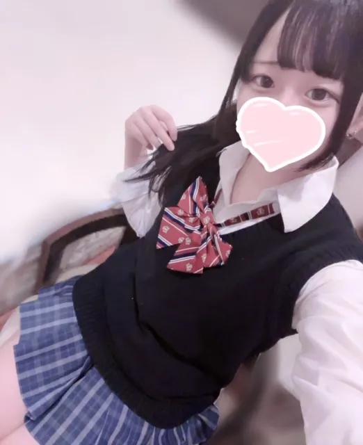 えな(JK上がりたて18歳)