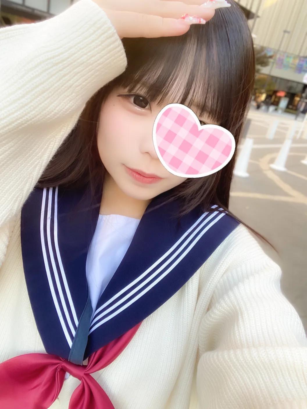 ふわり(JK上がりたて18歳)
