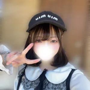 星乃るみな