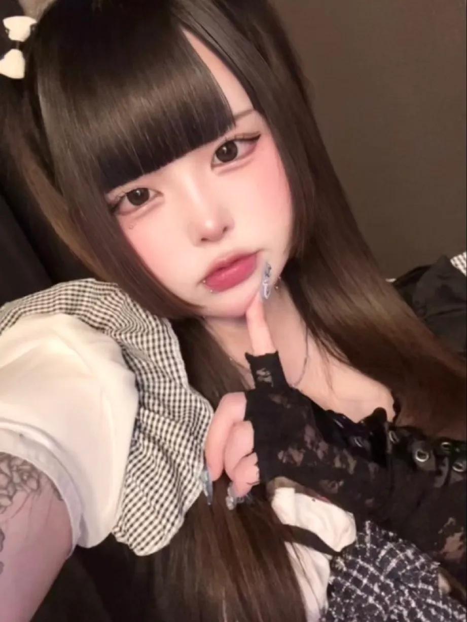 しあ