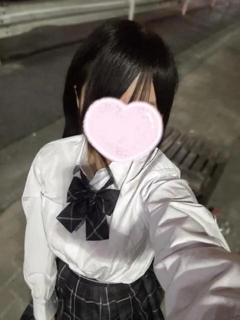 まりあ『最速中退18歳☆顔も可愛い18歳美少女』