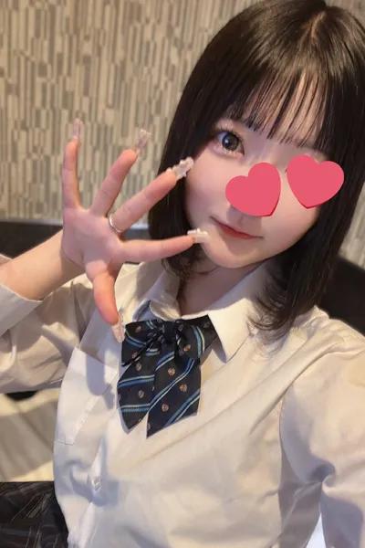 まな(JK上がりたて18歳)